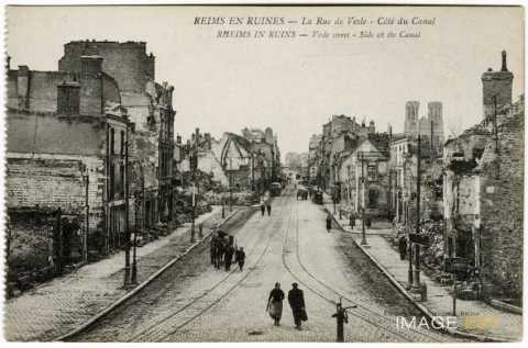 La rue de Velse bombardée (Reims)